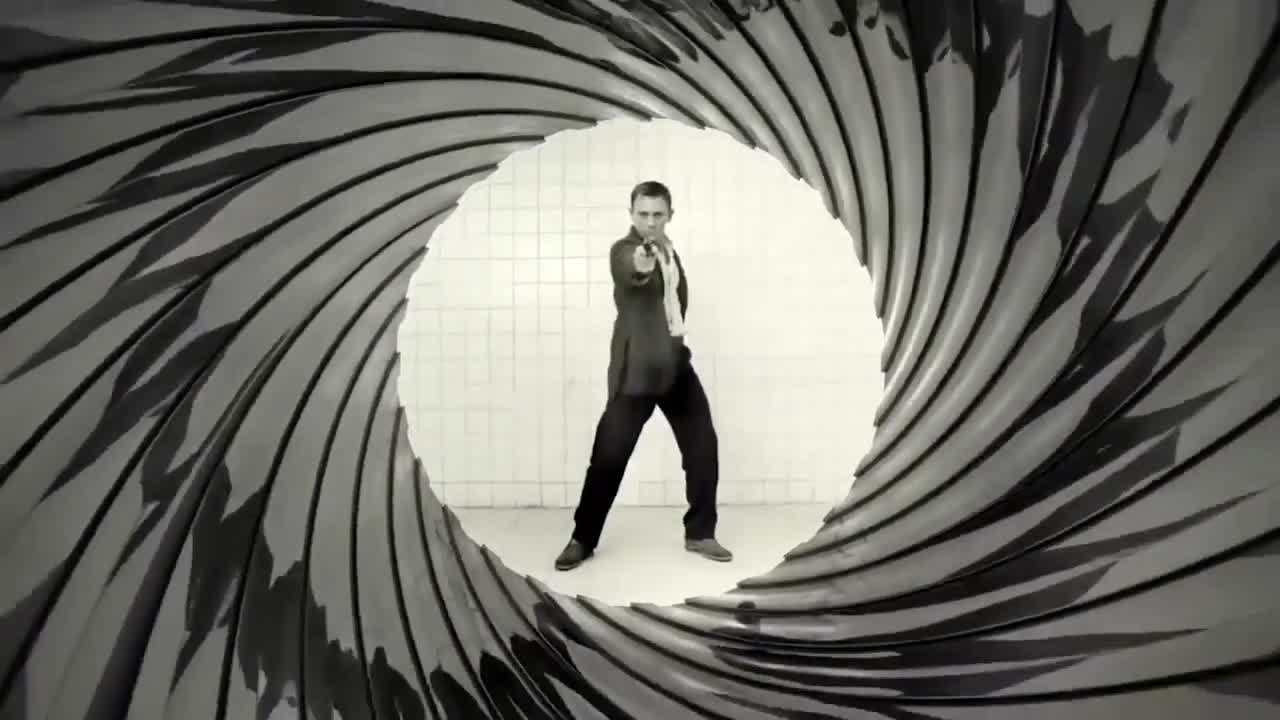 Casino Royale - Gun barrel from James Bond movie