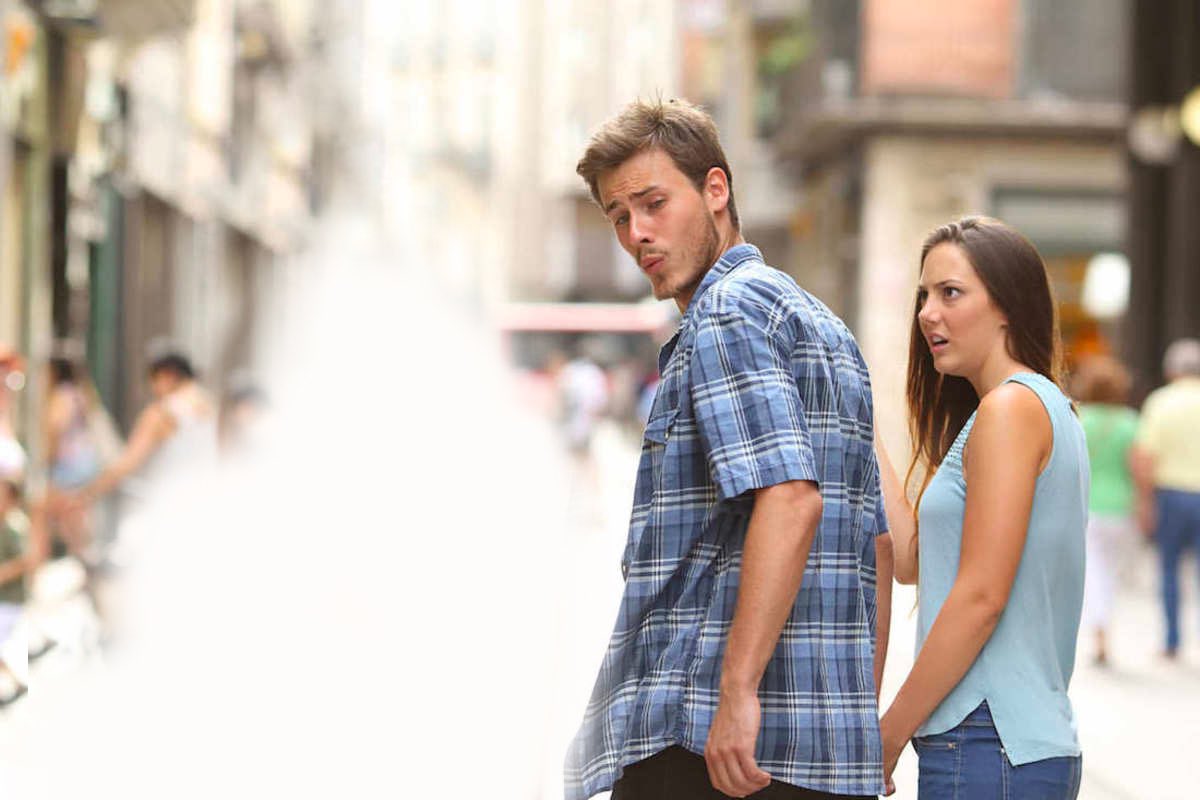 Distracted boyfriend - Popular Meme