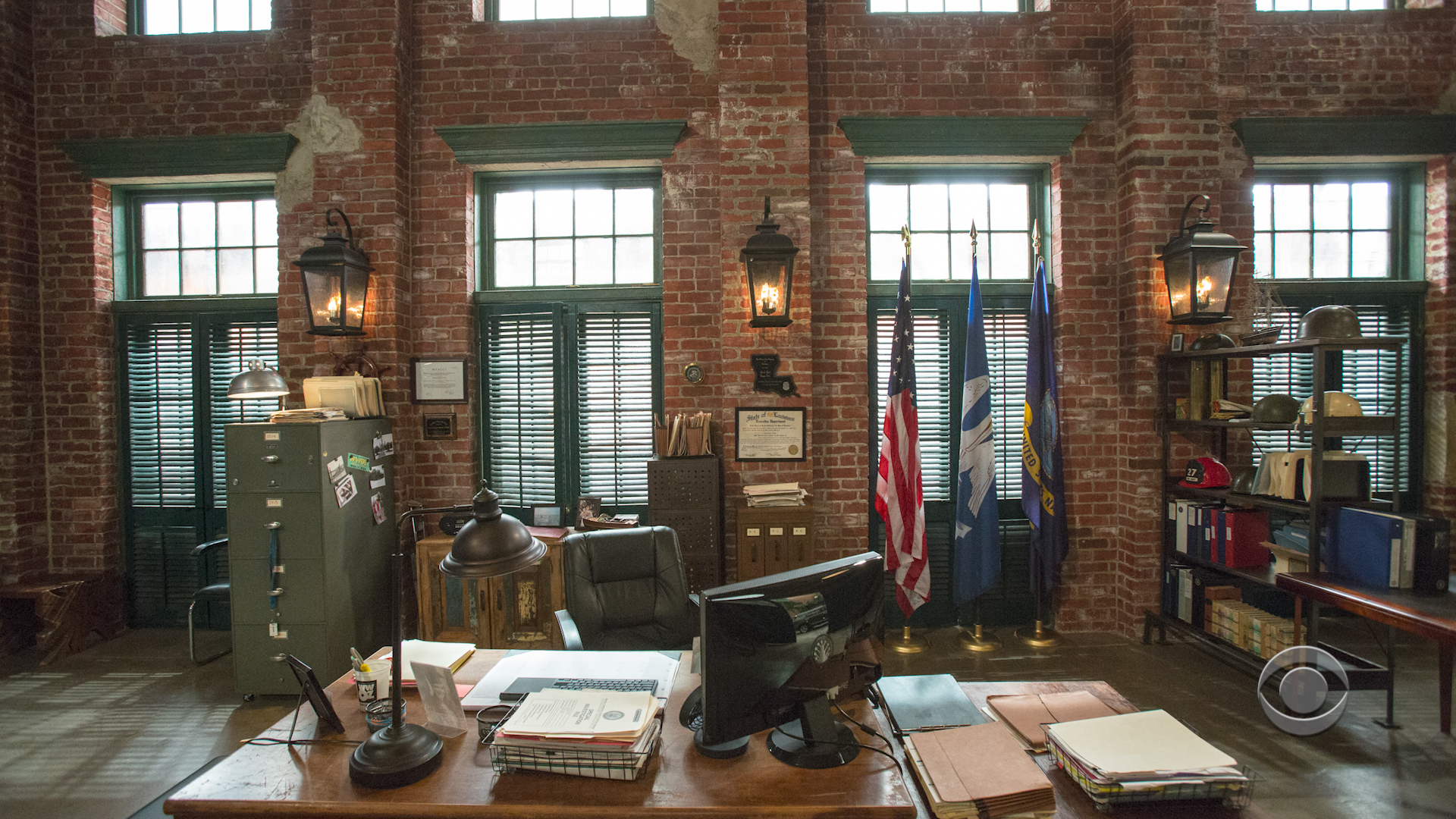 NCIS New Orleans 3 - Indoor Police Department office