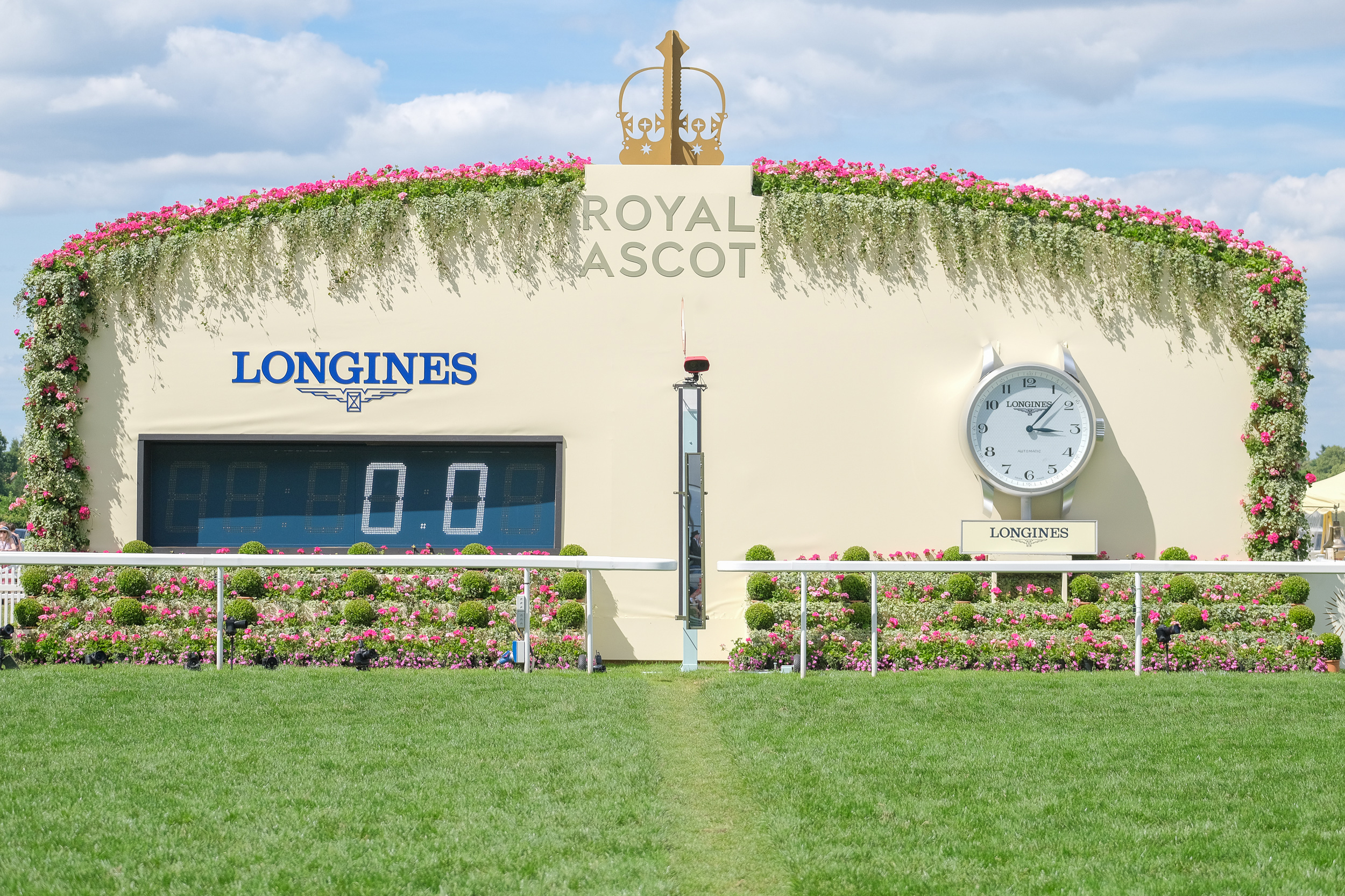 Royal Ascot - Horse Racing Finish Line