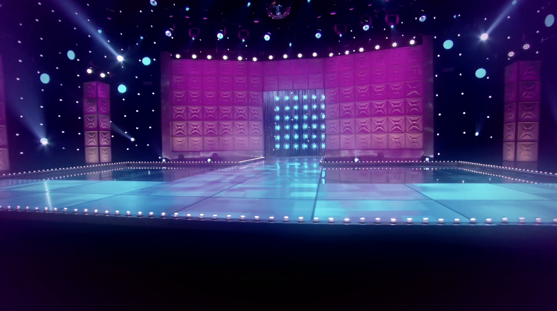 Ru Pauls Drag Race 3 - Main stage